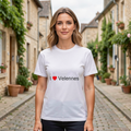 Photo portée du T-shirt I love velennes en décor Velennes
