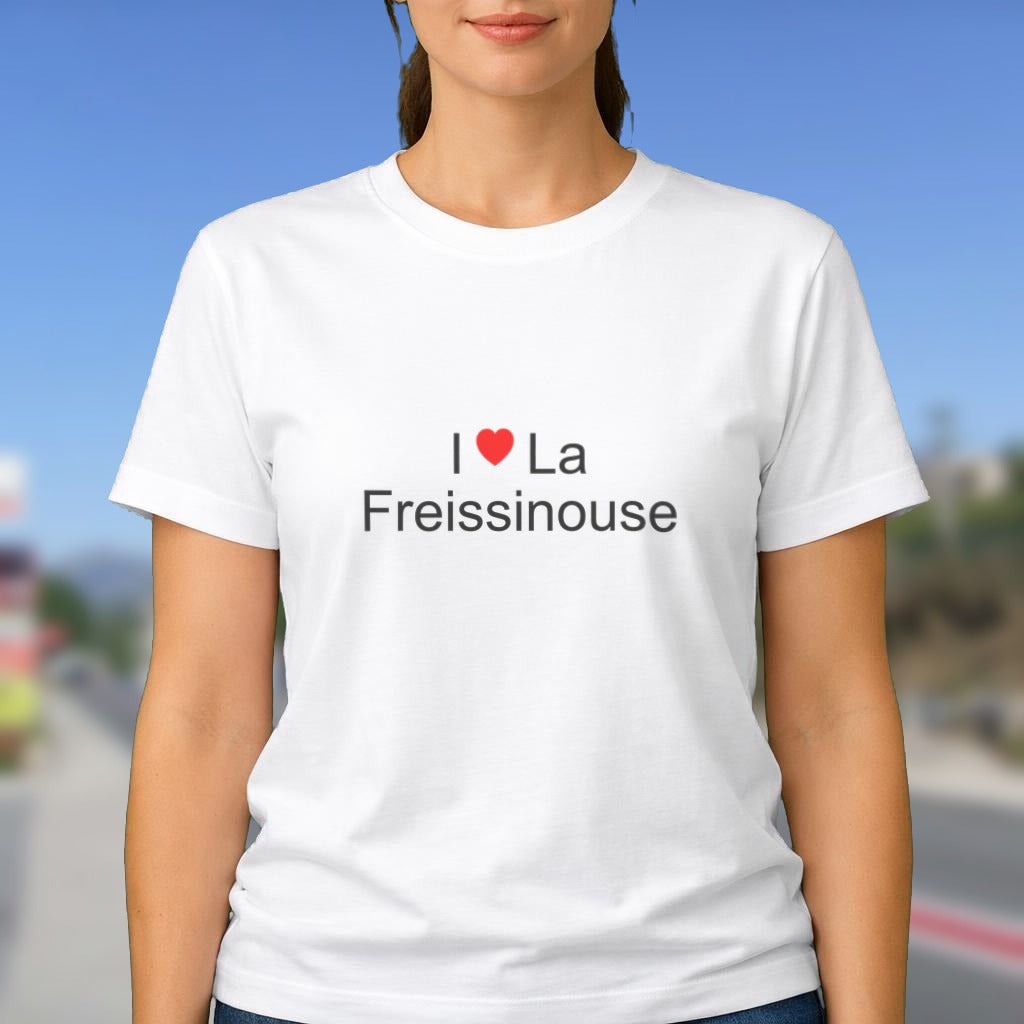 T-shirt I love La Freissinouse porté